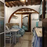 La Maison *
